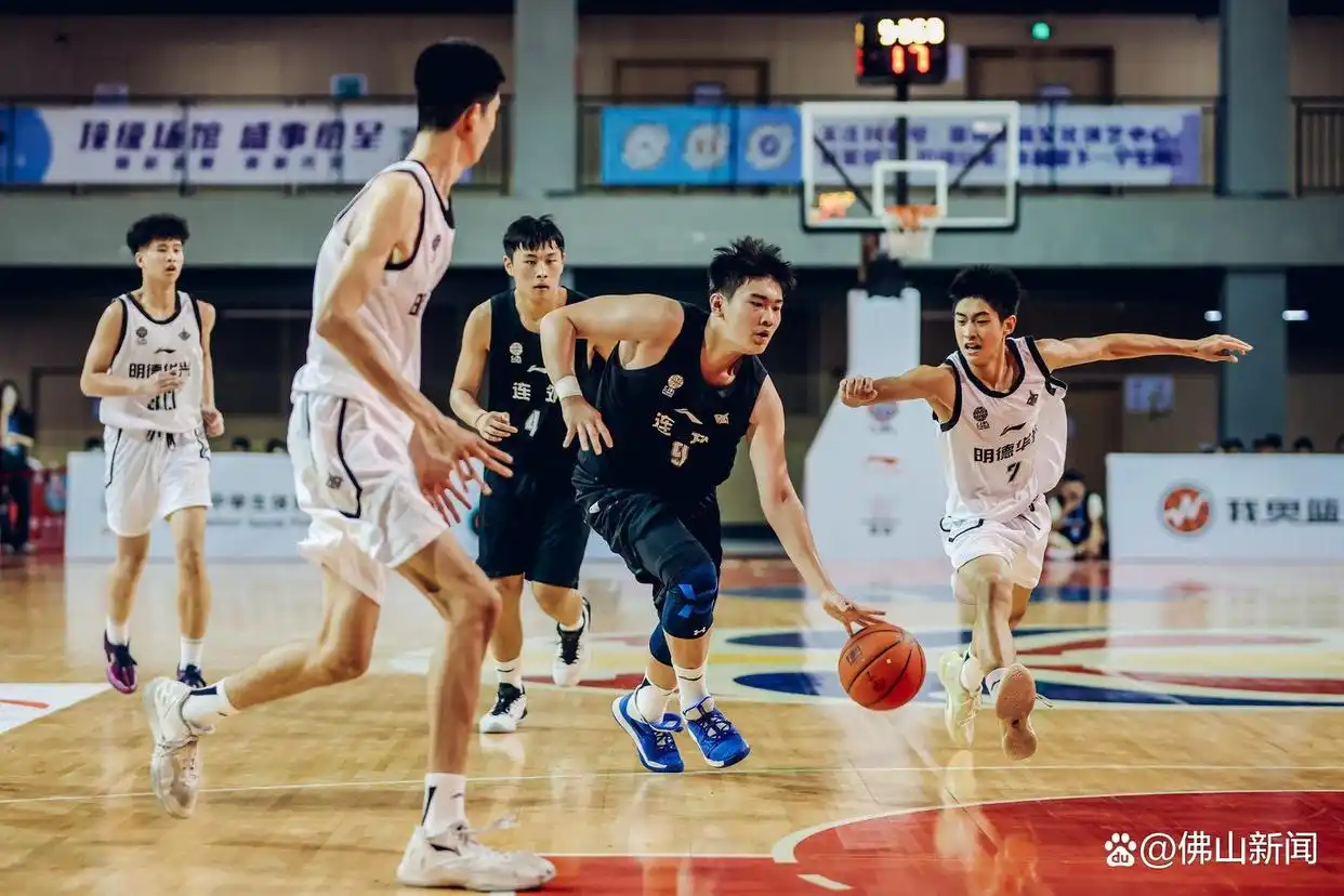 去年篮球总冠军是几号球_篮球冠军去年球号是什么_篮球冠军去年球号是多少